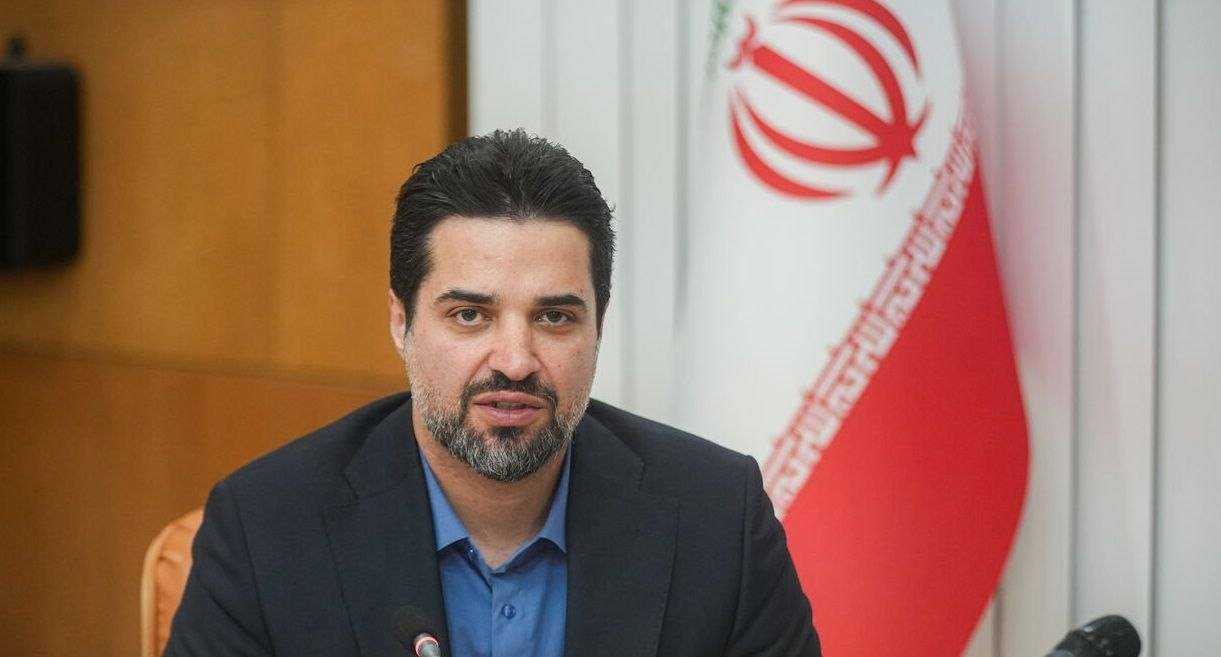 رواج نیوز | رئیس سازمان هواپیمایی کشوری از جابه‌جایی حدود ۳۵۰ هزار زائر و مسافر از طریق ناوگان هوایی در مراسم وداع و تشییع رهبر شهید انقلاب خبر داد و گفت این عملیات با حفظ ایمنی پروازها، مدیریت ورود هیأت‌های خارجی و کنترل نرخ بلیت با موفقیت به پایان رسید.